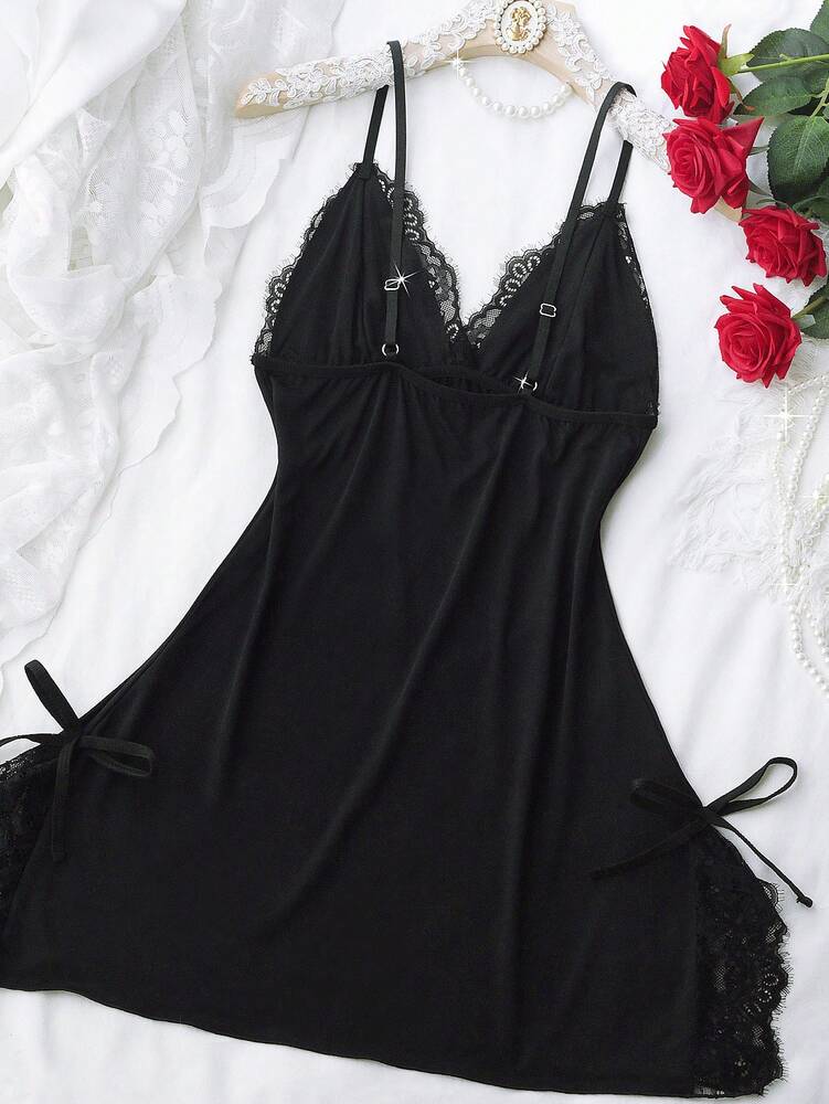 Sexy Bow Halter Nightdress Backless Lace Lingerie Deep V Sleepwear Floral Lace Contrast Slim Fit Slit Nightgown Bridal Honeymoon Pajamas