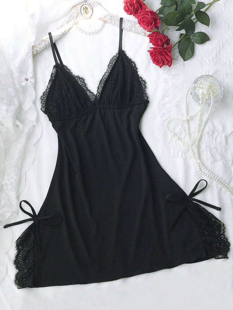 Sexy Bow Halter Nightdress Backless Lace Lingerie Deep V Sleepwear Floral Lace Contrast Slim Fit Slit Nightgown Bridal Honeymoon Pajamas